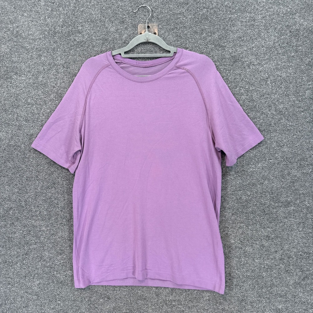 Lululemon Metal Vent Tech Shirt Mens Medium Purple Seamless Short Sleeve Tshirt